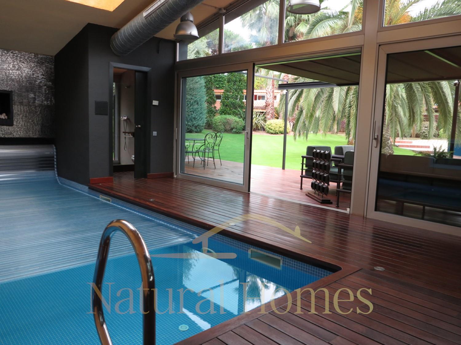 12 Exclusiva torre de diseño en zona residencial en Sant Vicenç de Montalt