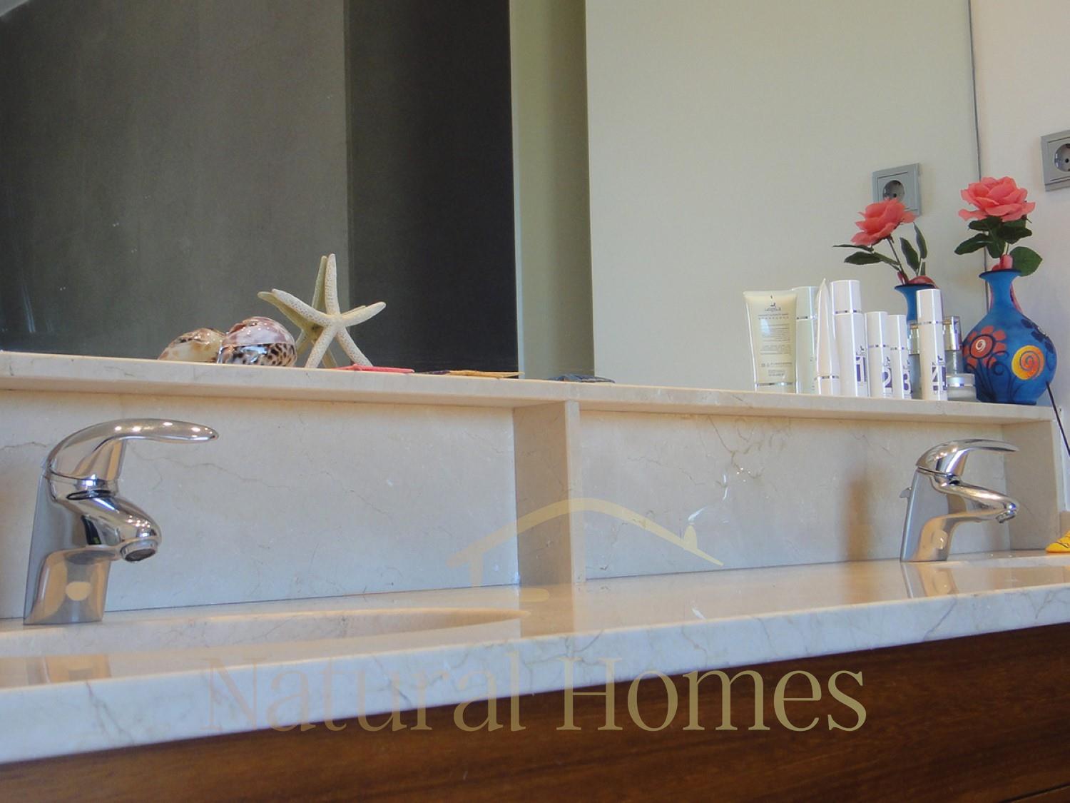 126 Exclusiva torre de diseño en zona residencial en Sant Vicenç de Montalt