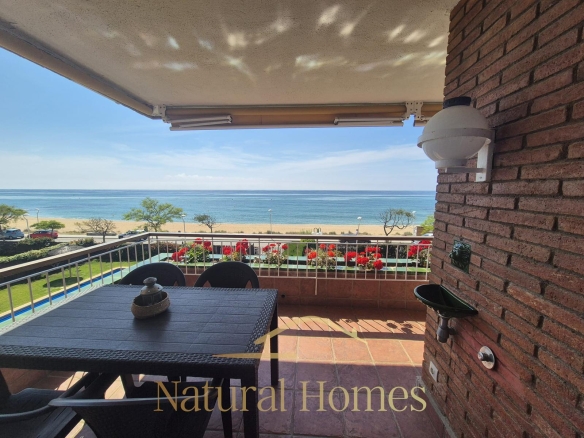 Exclusivo apartamento en venta en 1ªlinea de mar