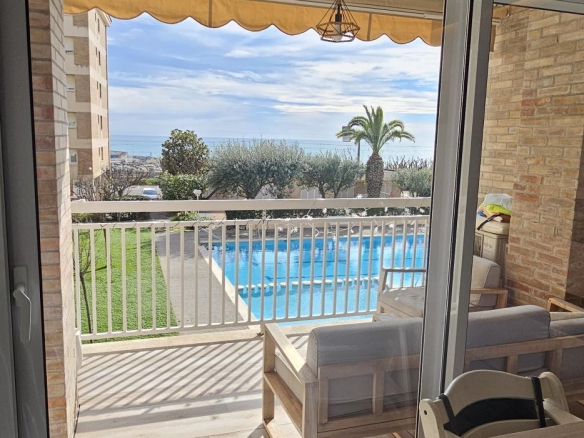 Piso con terraza y piscina cerca del mar en Sant Andreu de Llavaneres