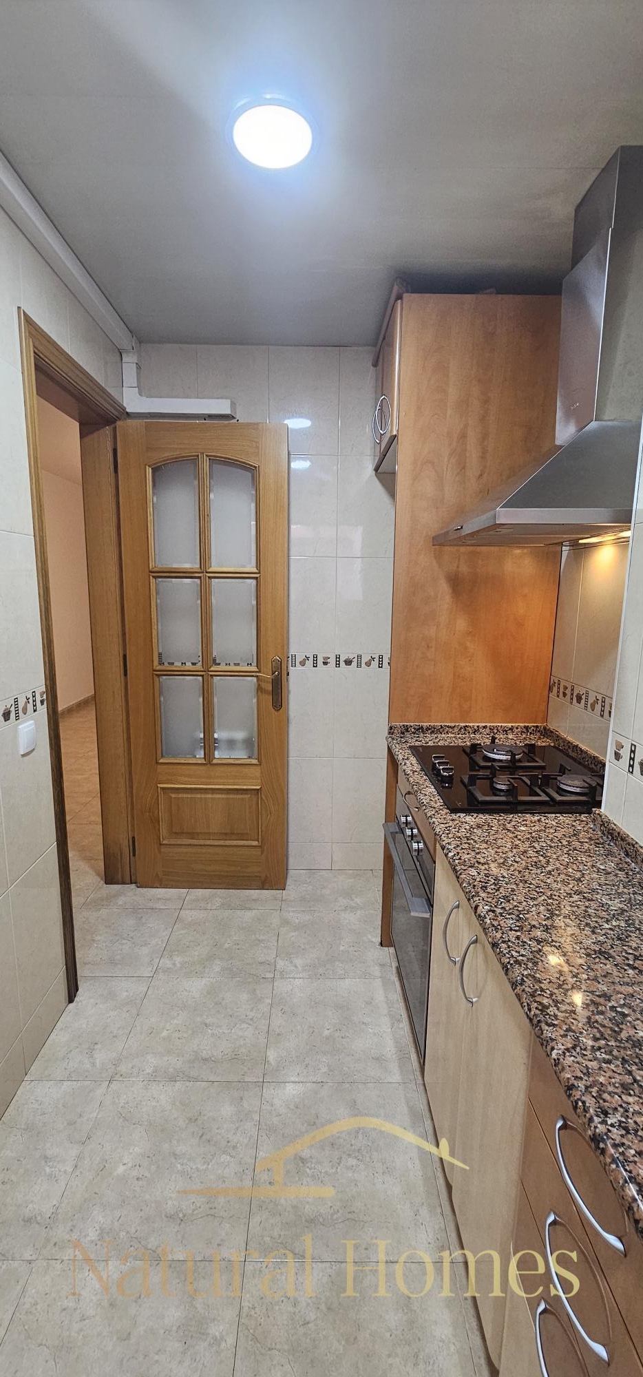 cocina1 Cómoda Planta baja con patio privado en alquiler