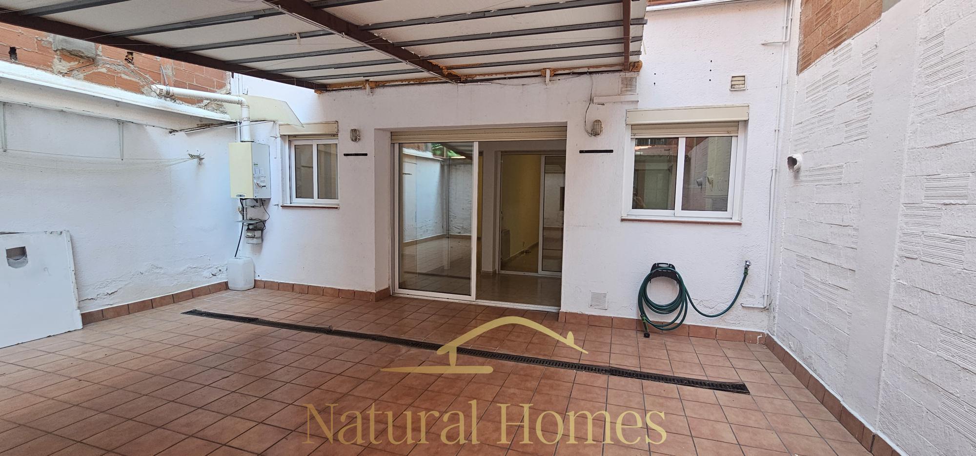 patio Cómoda Planta baja con patio privado en alquiler