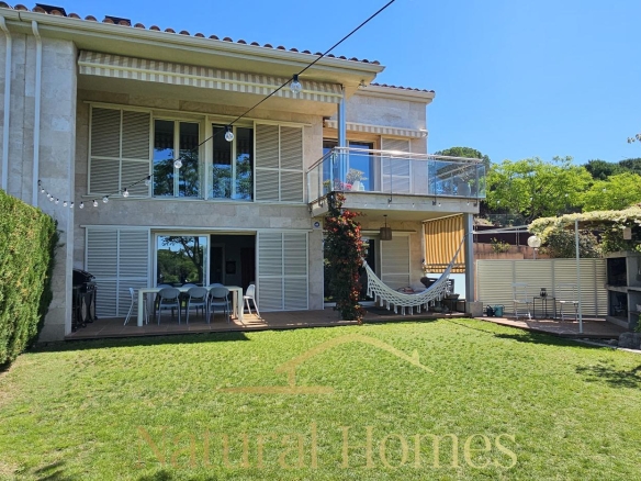 Espectacular casa en venta en Sant Vicenç de Montalt