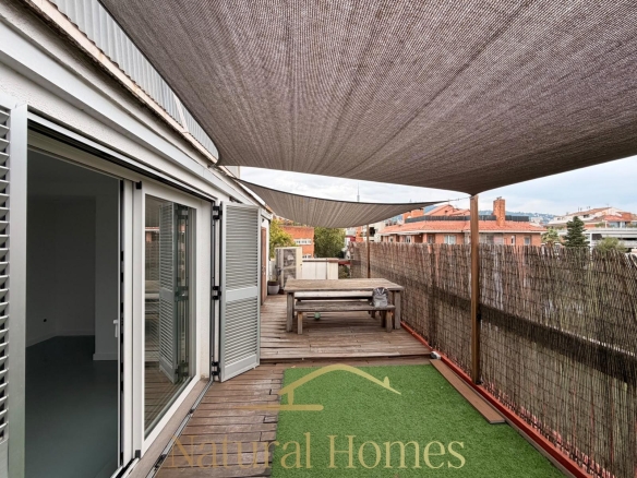 Exclusivo ático con terraza panorámica en las Tres Torres
